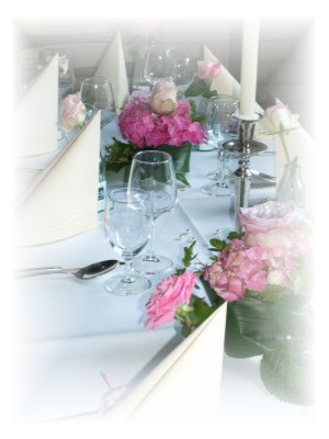 geschmackvolle Hochzeits-Tischdekorationen